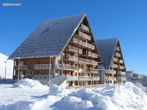 Superbesse Appartement 4-6 Pers. 2 Ch. Dans Residence 3 Etoile Avec Piscine Besse-et-Saint-Anastaise Exterior foto